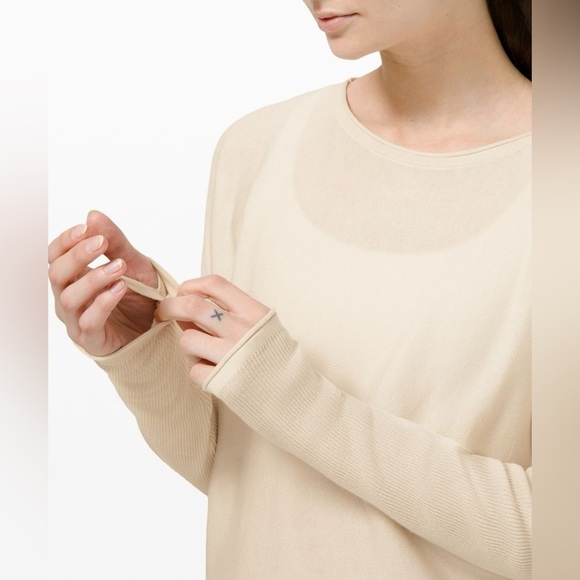 Lululemon Take It All In Women's Cream Long Sleeve Knit Top Size 4 - Picture 3 of 10